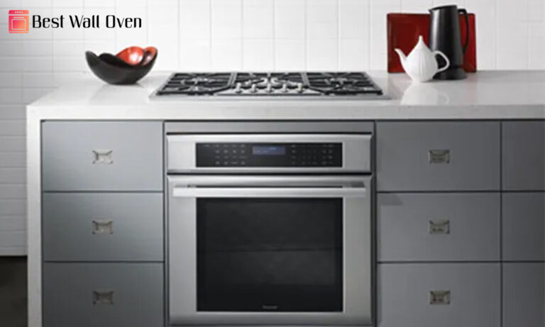 A Wall Oven Under A Cooktop